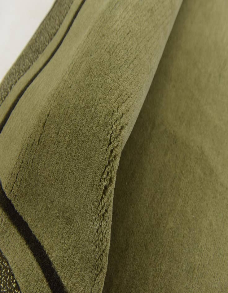 Detail image of 4' 7 x 6' 8 Hand Knotted Nepal Wool Rug