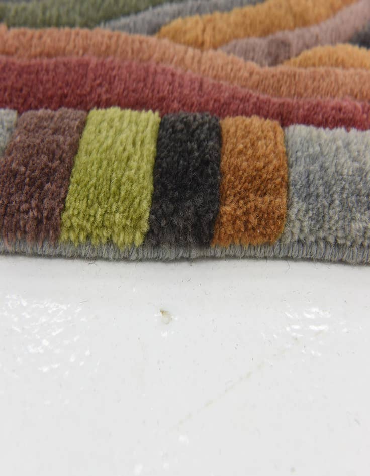 Detail image of 6' 8 x 9' 9 Hand Knotted Nepal Wool Rug