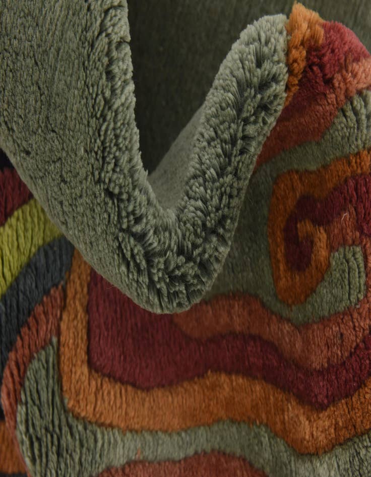 Detail image of 6' 8 x 9' 9 Hand Knotted Nepal Wool Rug