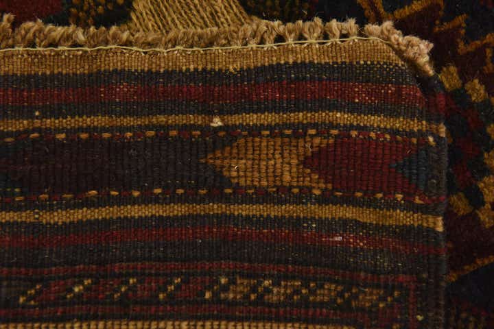 2' 8 x 4' 5 Hand Knotted Sumak Wool Rug
