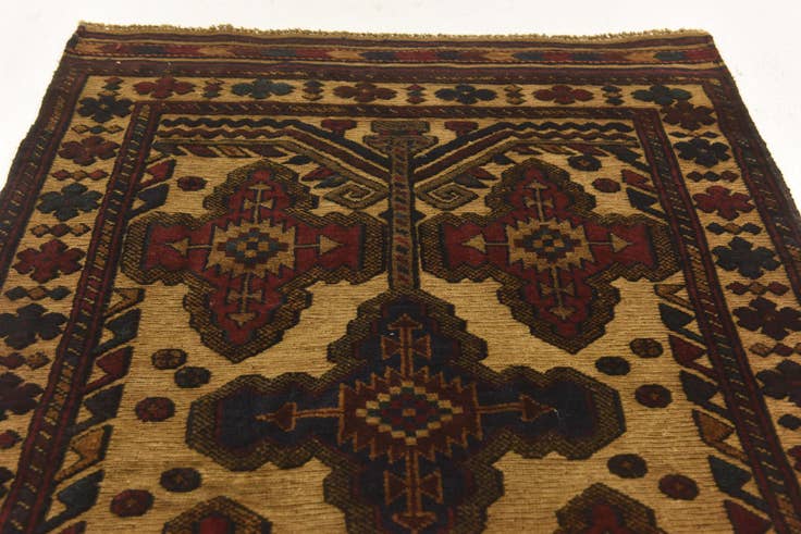 Detail image of 2' 8 x 4' 5 Hand Knotted Sumak Wool Rug