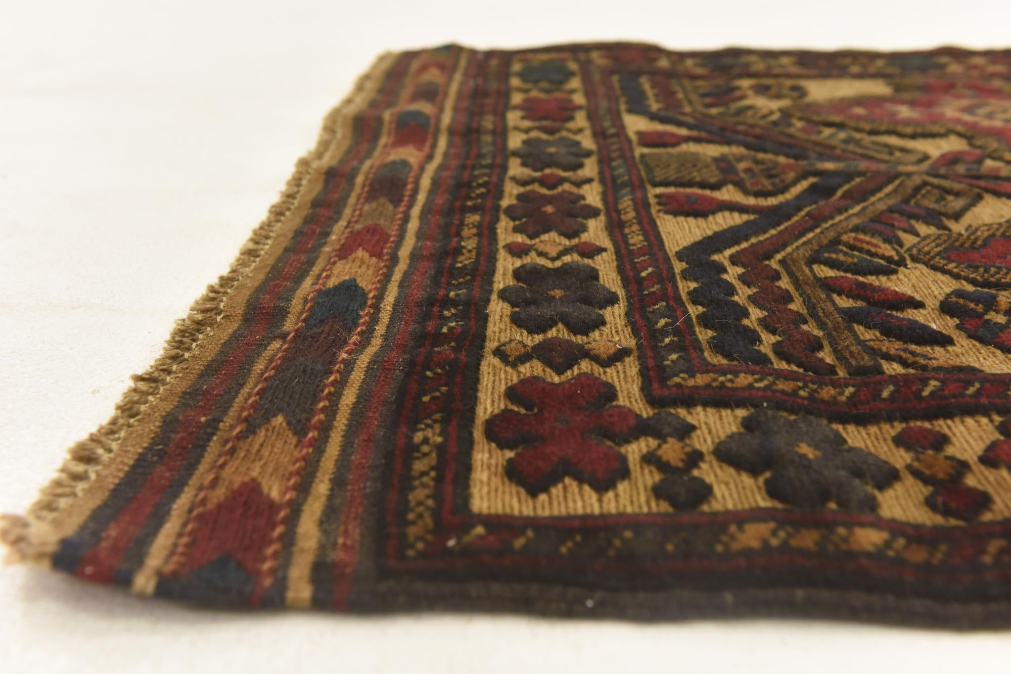 2' 8 x 4' 5 Hand Knotted Sumak Wool Rug