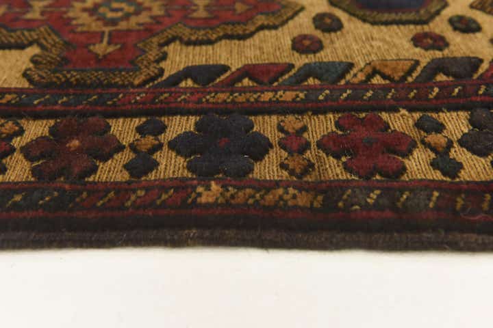 2' 8 x 4' 5 Hand Knotted Sumak Wool Rug