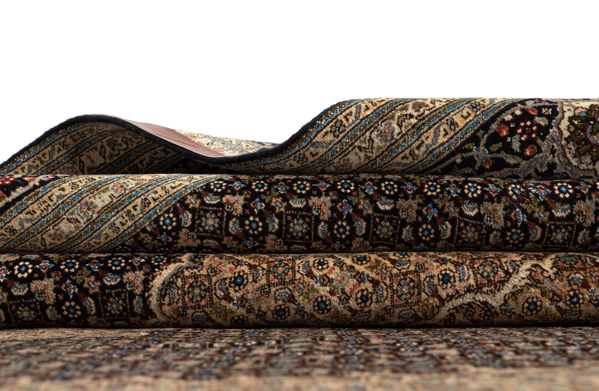 6' 8 x 9' 11 Tabriz Mahi Rug