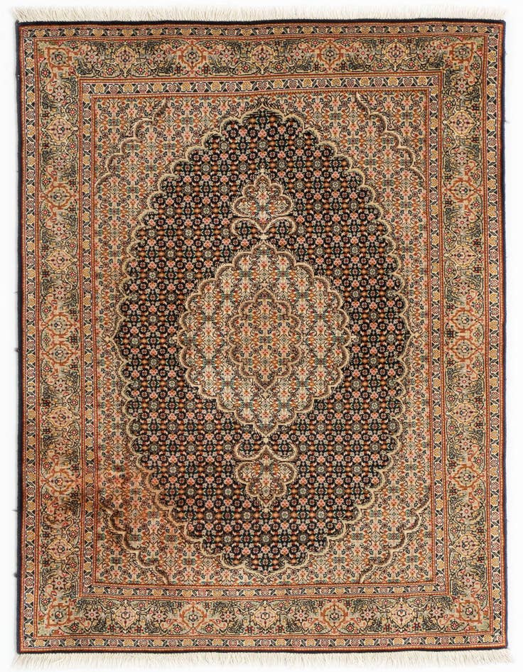 Detail image of 3' 3 x 4' 10 Tabriz Mahi Rug