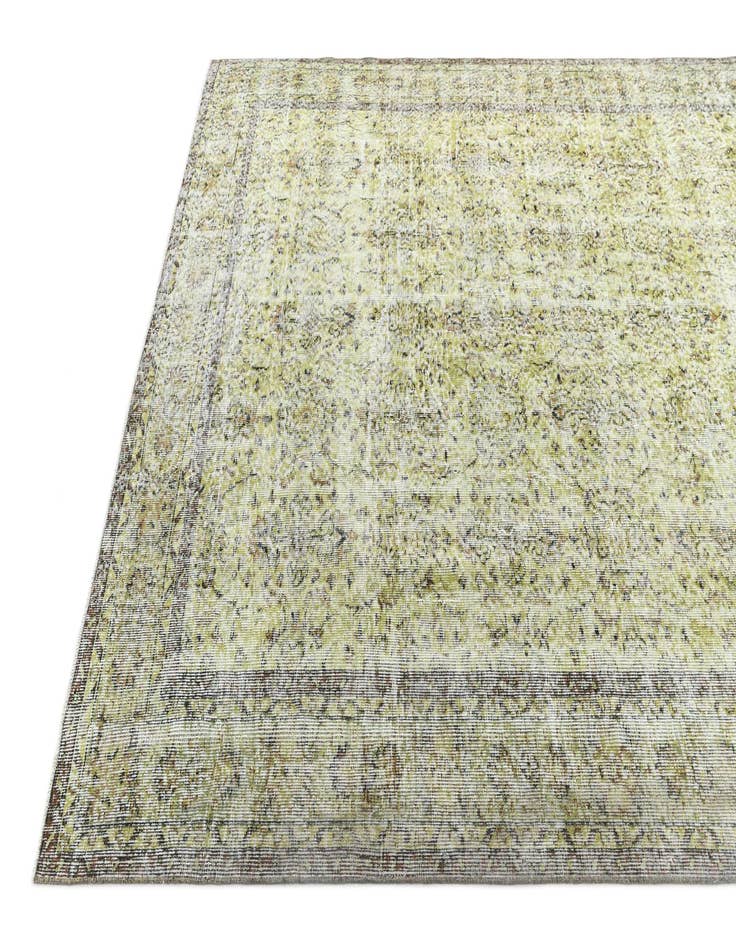 Detail image of 6' 11 x 9' 10 Ultra Vintage Wool Rug