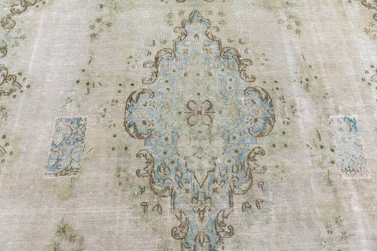 Detail image of 9' 9 x 11' 9 Hand Knotted Ultra Vintage Persian Wool Rug