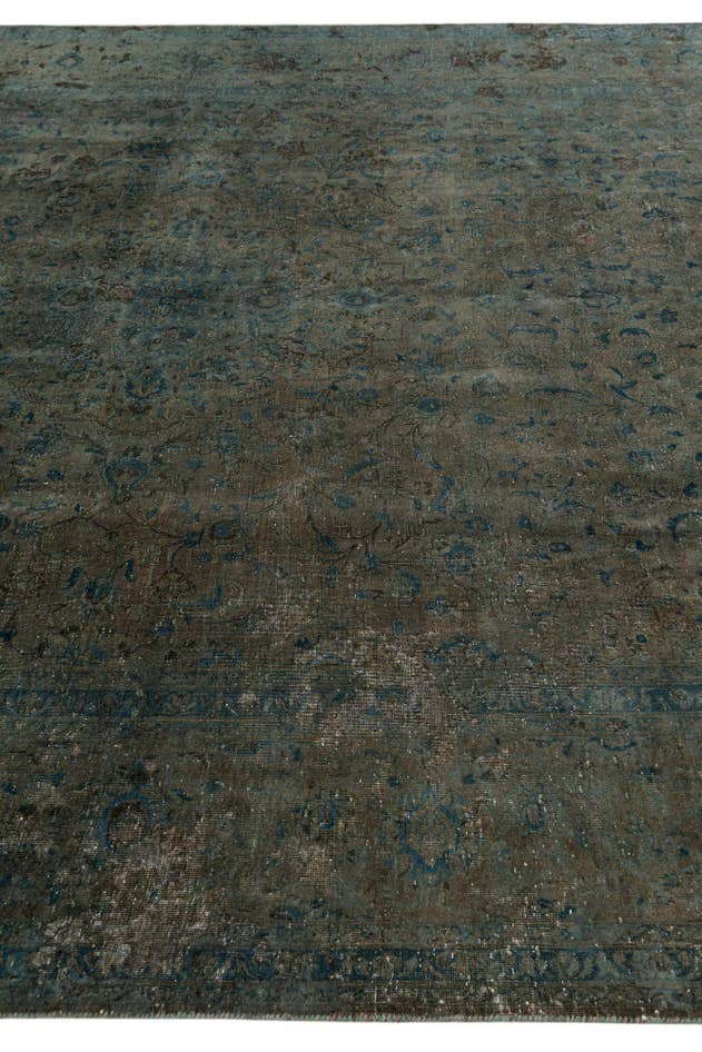 Detail image of 9' x 13' 6 Hand Knotted Ultra Vintage Persian Wool Rug