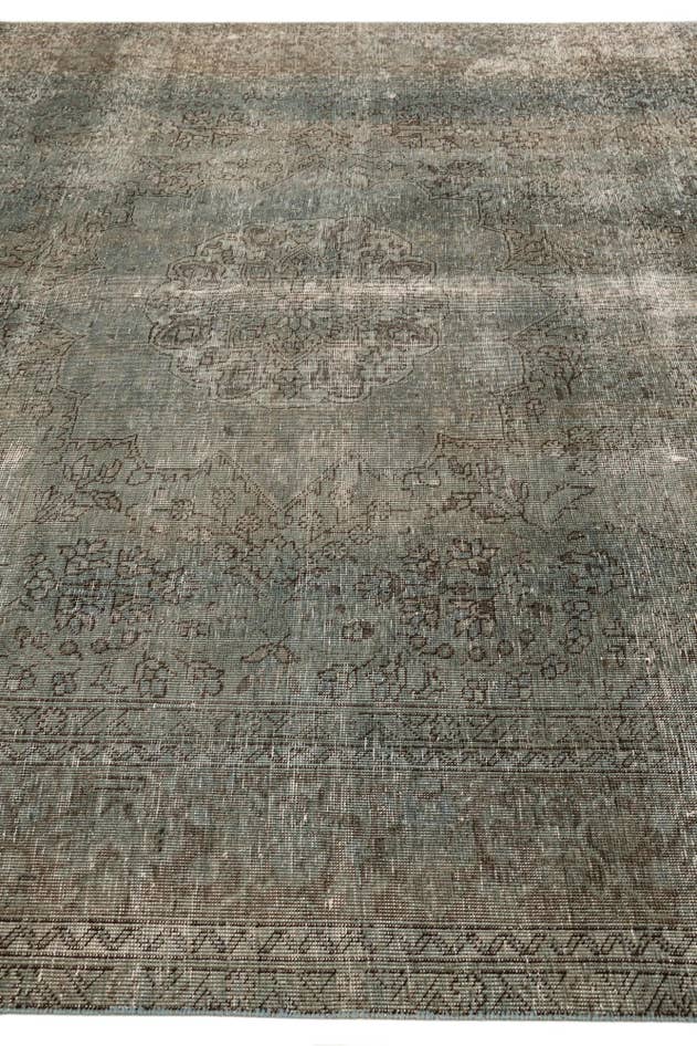 Detail image of 7' 10 x 10' 10 Hand Knotted Ultra Vintage Persian Wool Rug
