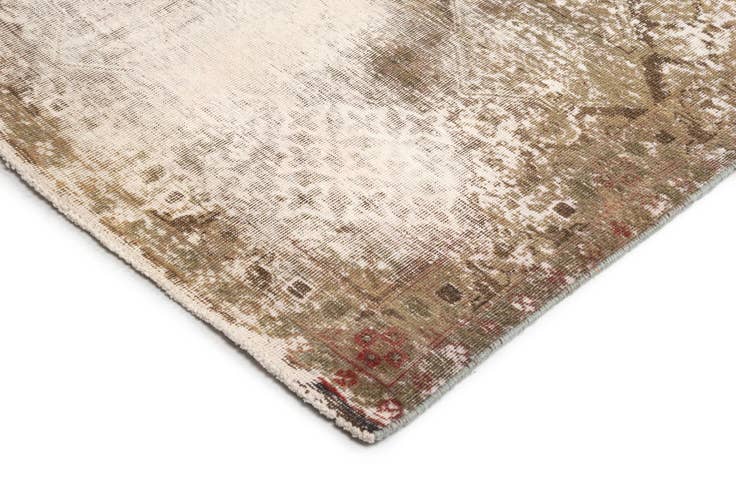 Detail image of 9' 2 x 13' 3 Vintage Royal Rug