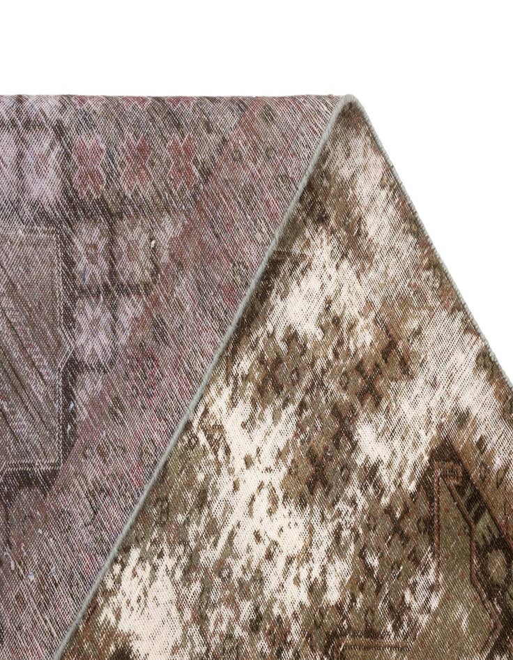 Detail image of 9' 2 x 13' 3 Vintage Royal Rug