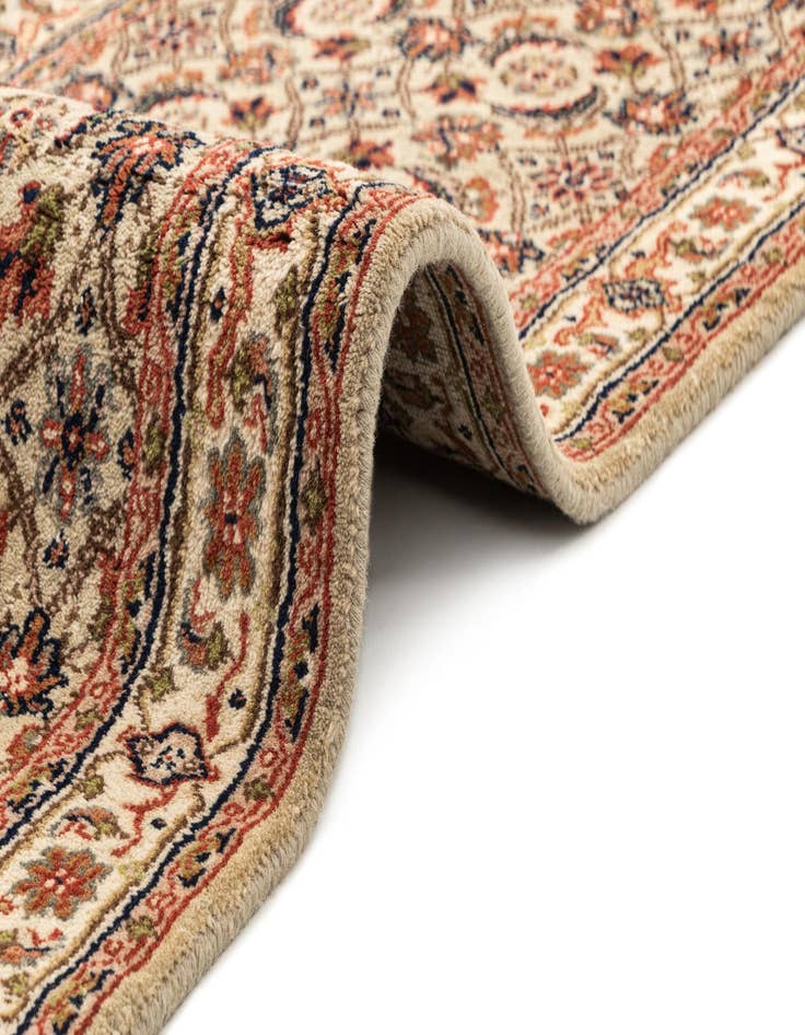 Detail image of 2' 6 x 9' 7 Hand Knotted Isfahan Wool Runner Rug