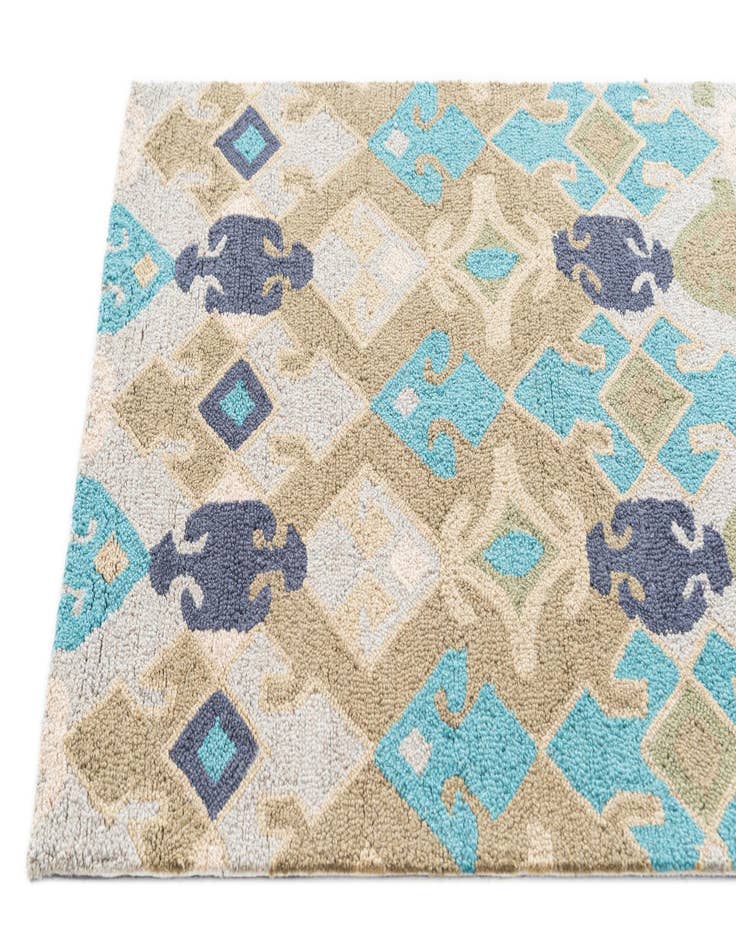 Detail image of 2' 7 x 8' 2 Luna Runner Rug