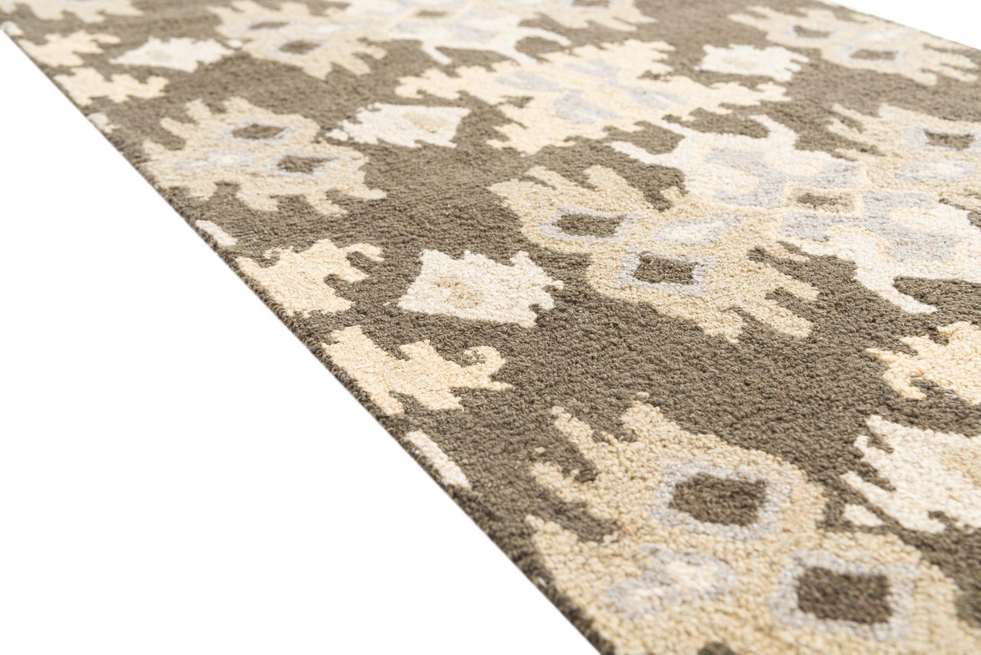 2' 7 x 8' Luna Runner Rug