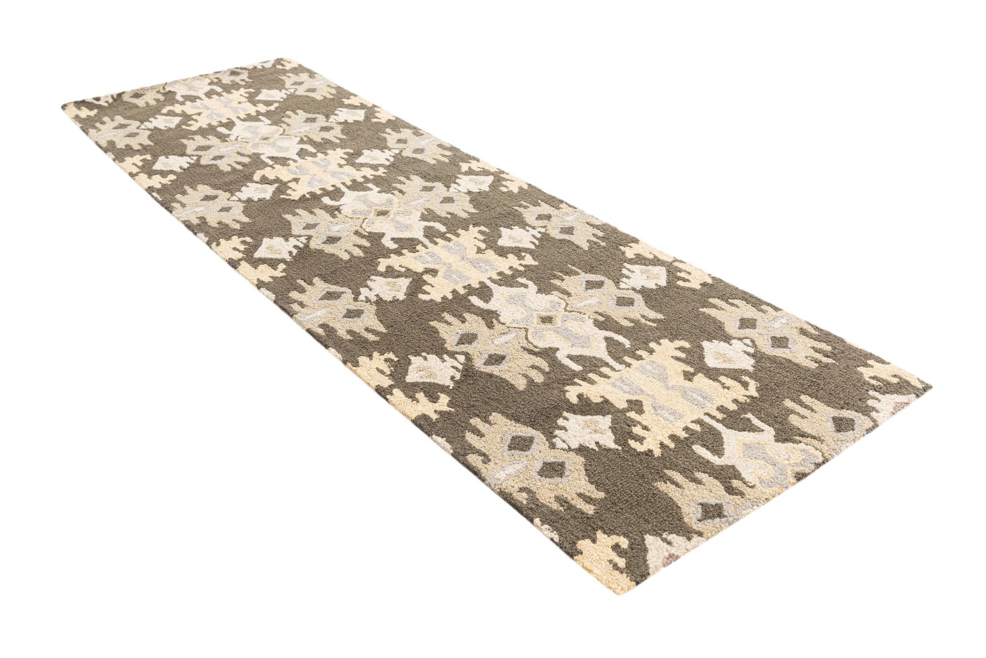 2' 7 x 8' Luna Runner Rug
