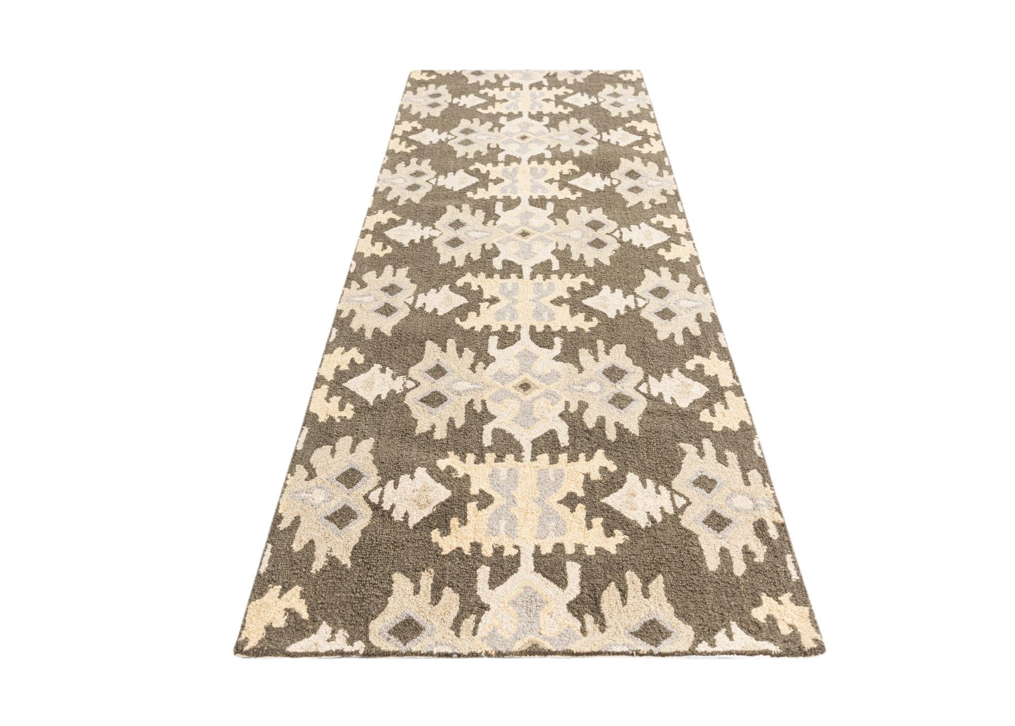 2' 7 x 8' Luna Runner Rug