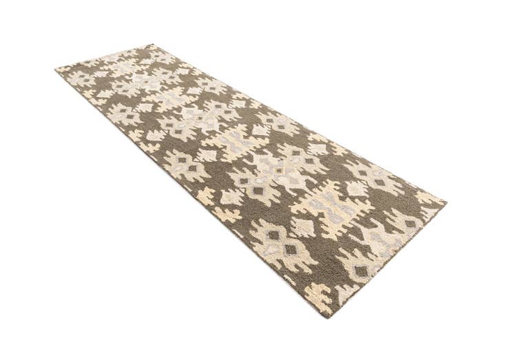 Detail image of 2' 7 x 8' Luna Runner Rug