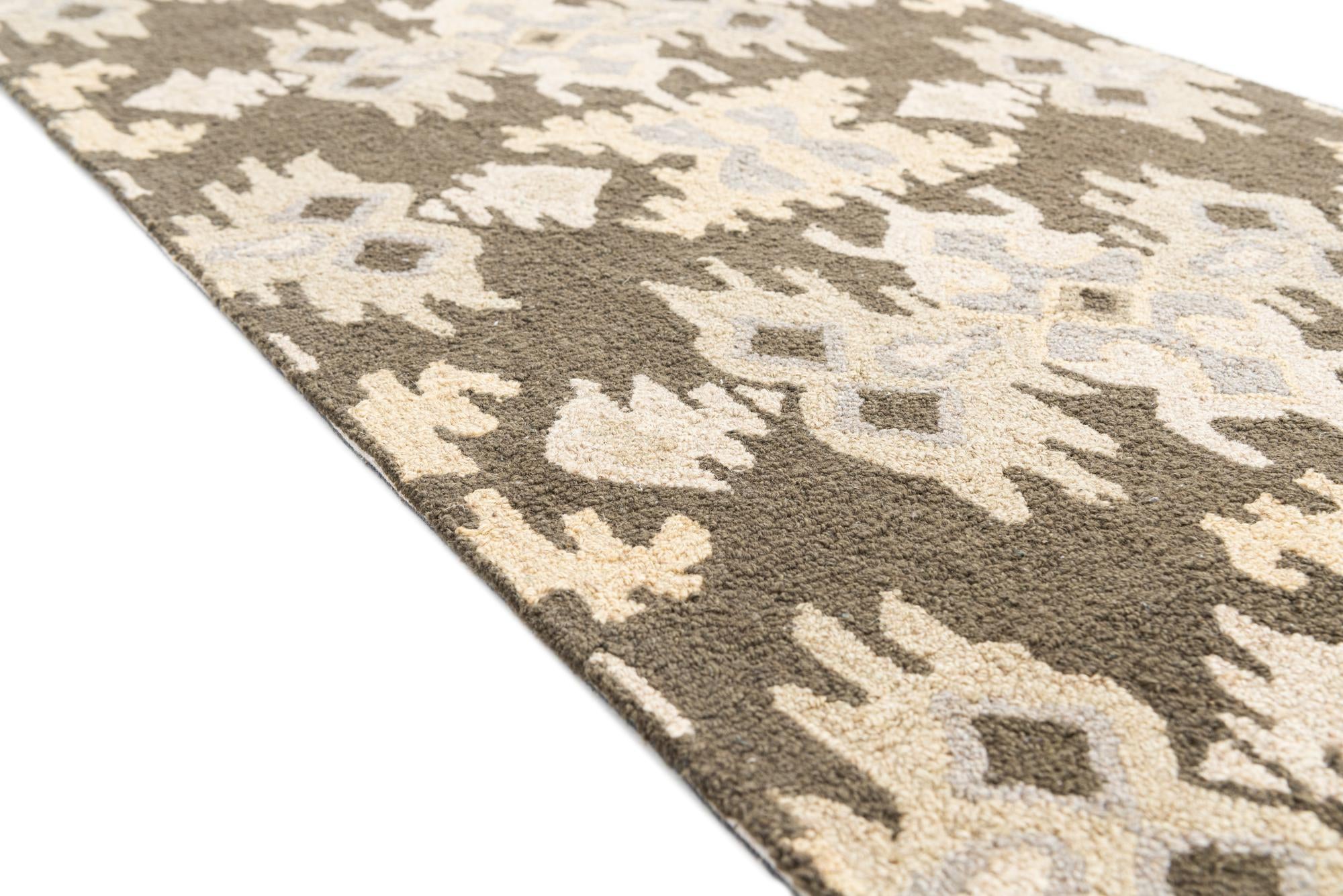2' 7 x 8' Luna Runner Rug