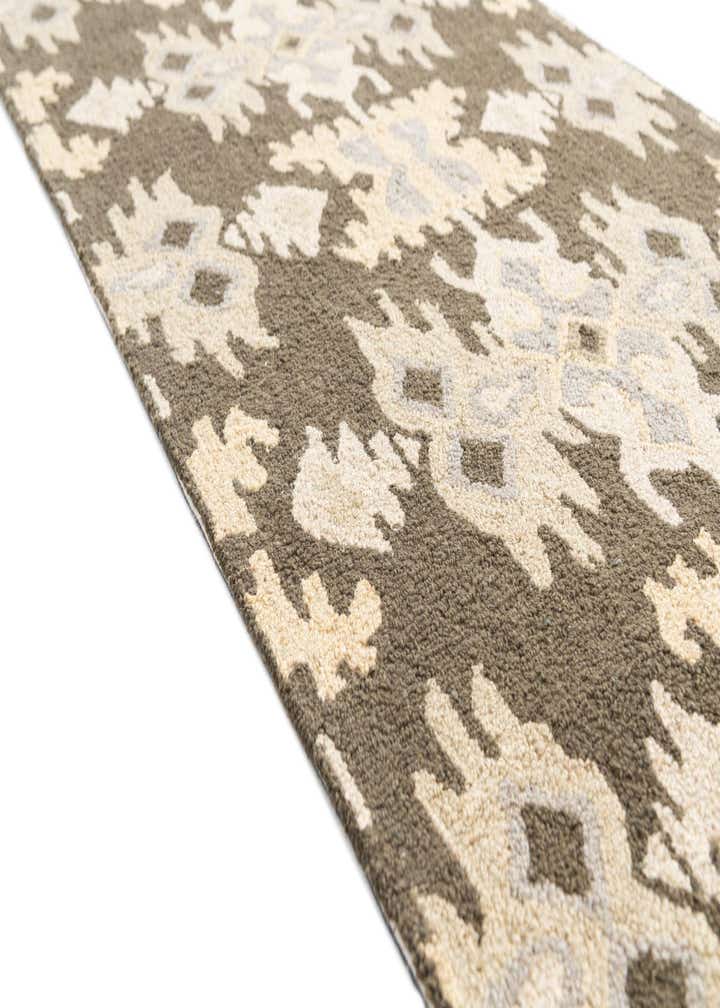 2' 7 x 8' Luna Runner Rug