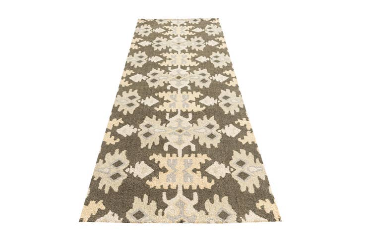 Detail image of 2' 7 x 8' Luna Runner Rug