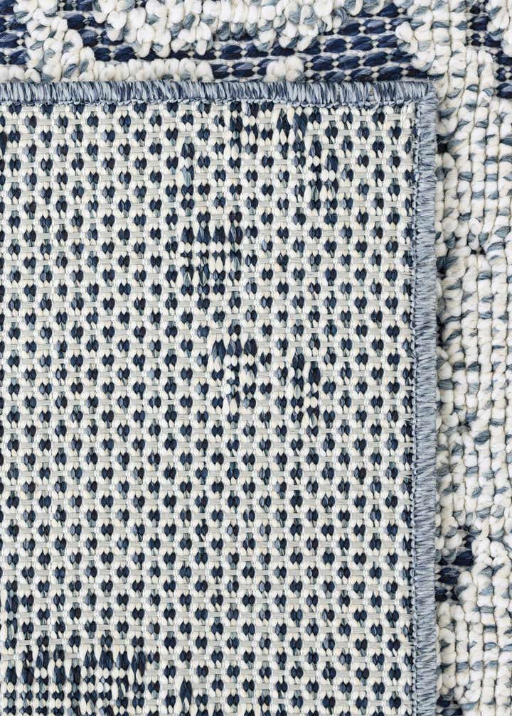 7' 10 x 7' 10 Easy-Clean Traditional Indoor / Outdoor Square Rug