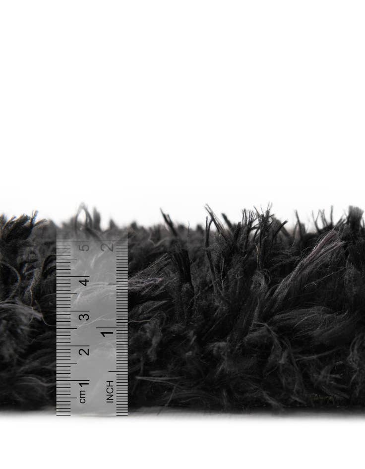 Detail image of 2' x 6' 5 Infinity Shag Runner Rug