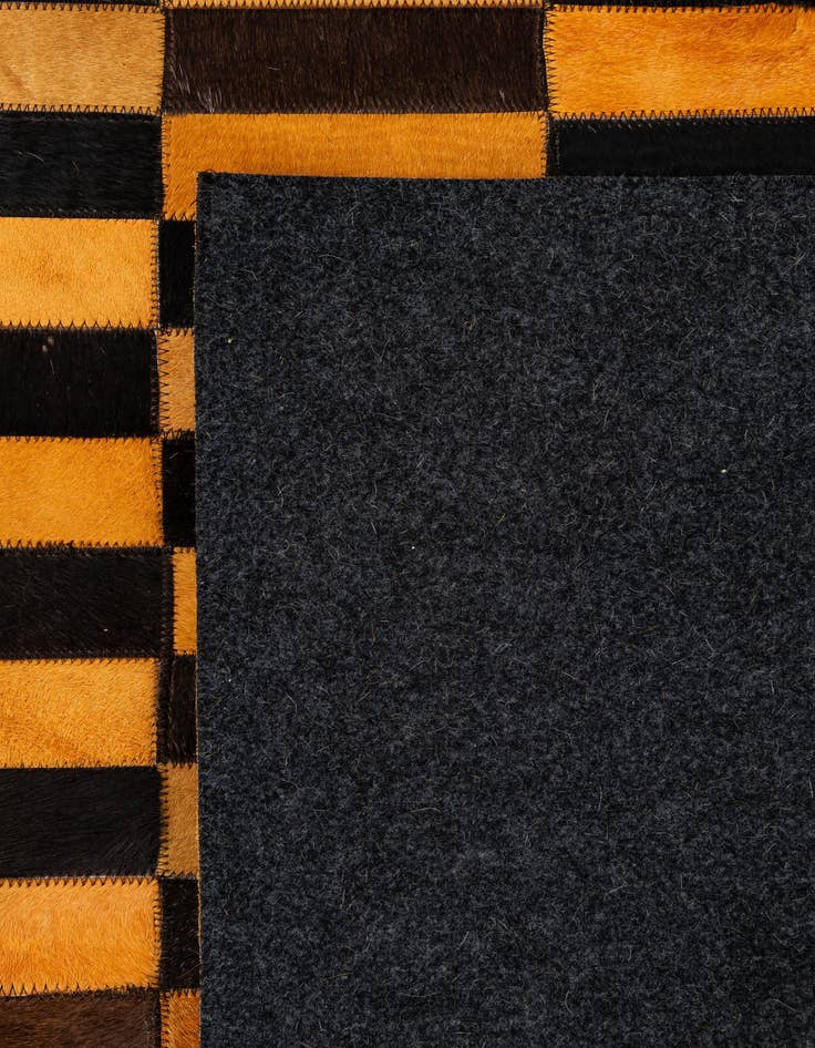 Detail image of 8' 1 x 9' 11 Cowhide - Patchwork Rug