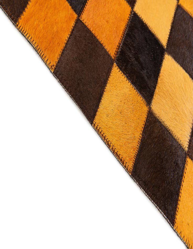 Detail image of 5' x 7' 11 Cowhide Stocks Rug