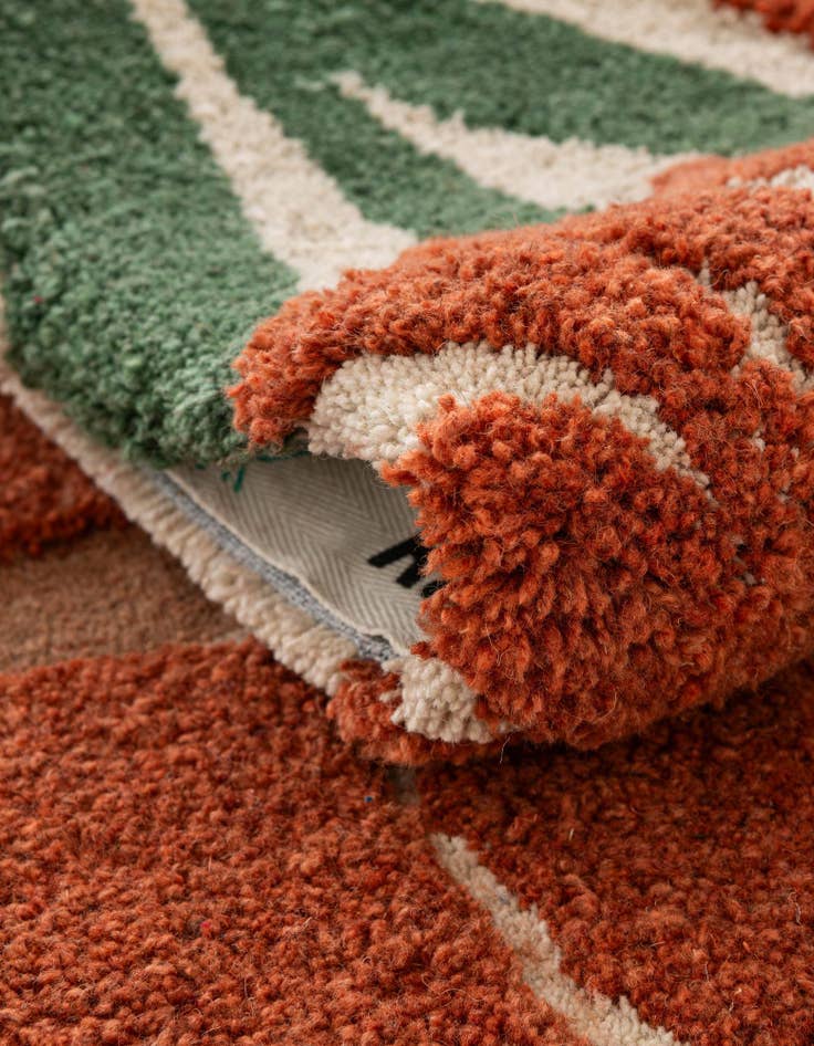 Detail image of 2' x 6' 1 Handtufted Wool Runner Rug