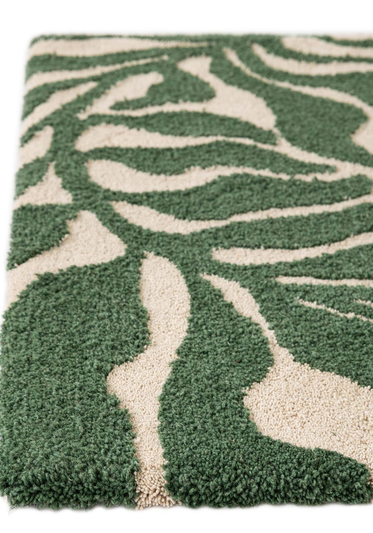 4' 1 x 4' 1 Handtufted Wool Square Rug