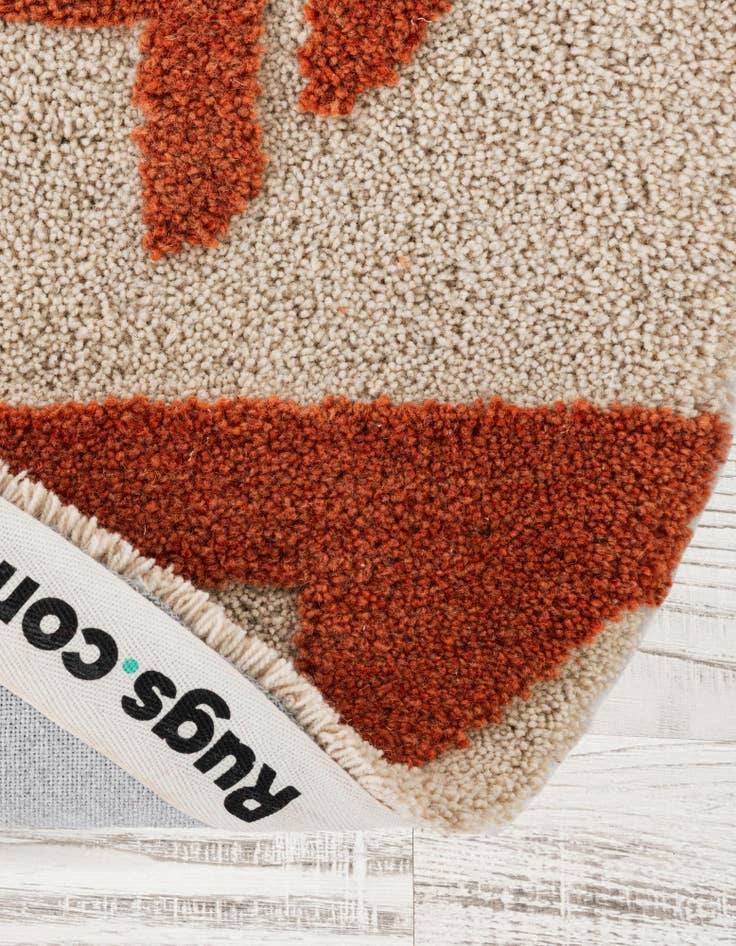 Detail image of 3' 3 x 3' 3 Handtufted Wool Round Rug