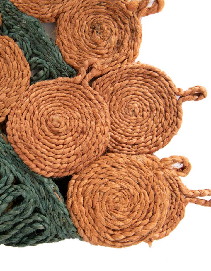 4' 1 x 4' 1 Handmade Braided Jute Round Rug