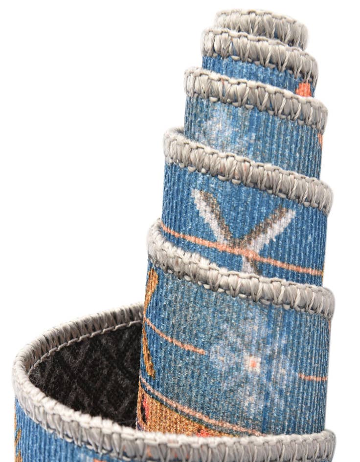 Detail image of 4' x 6' Washable Timeless Oval Rug