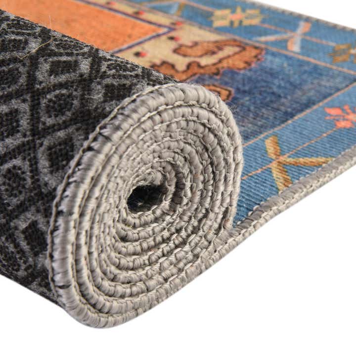 4' x 6' Washable Timeless Oval Rug