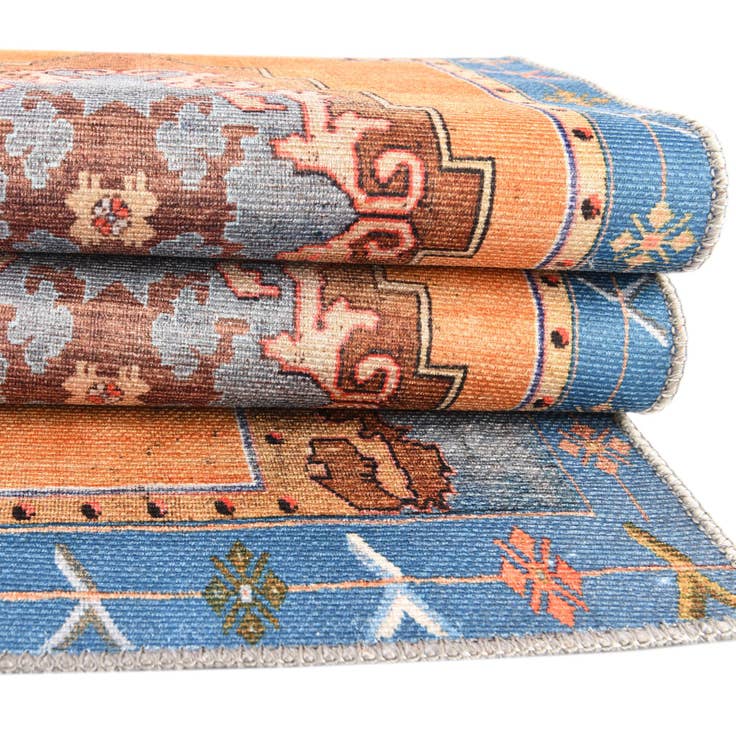 Detail image of 4' x 6' Washable Timeless Oval Rug