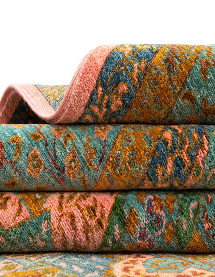 Detail image of 6' 6 x 9' 11 Amina Wool Rug