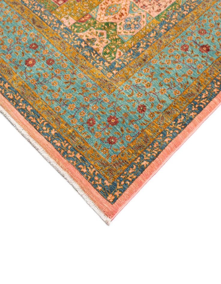 Detail image of 6' 6 x 9' 11 Amina Wool Rug