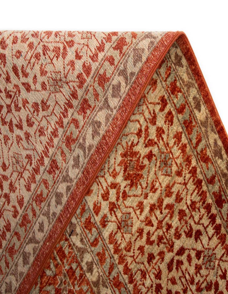 Detail image of 6' 8 x 8' 6 Amina Wool Rug