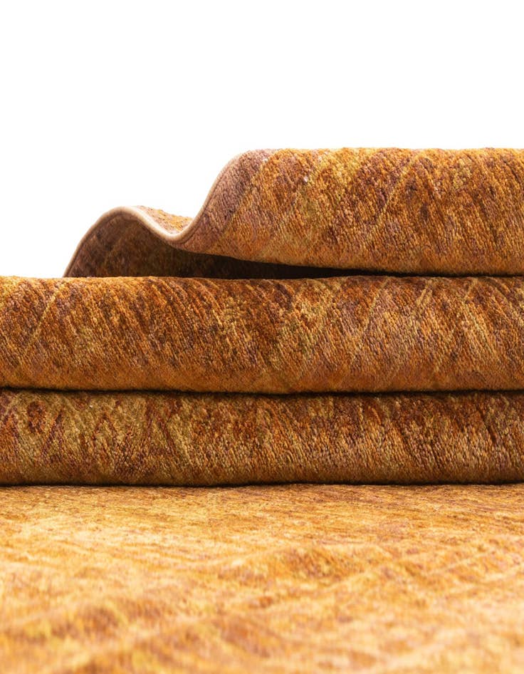 Detail image of 6' 9 x 9' 7 Hand Knotted Amina Rug