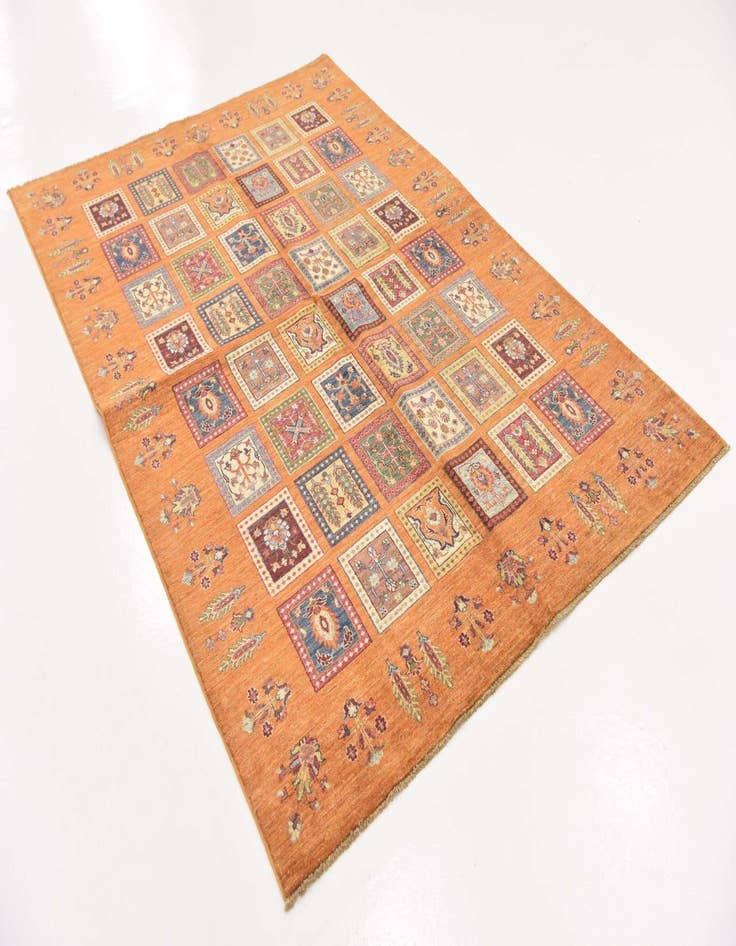 Detail image of 5' 8 x 8' 5 Ariana Rug