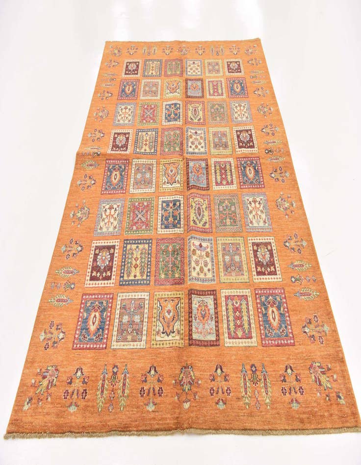 Detail image of 5' 8 x 8' 5 Ariana Rug