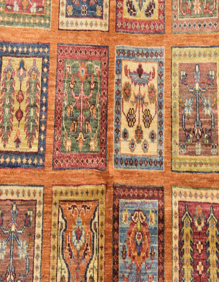 Detail image of 5' 8 x 8' 5 Ariana Rug