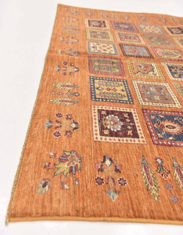 Detail image of 5' 8 x 8' 5 Ariana Rug
