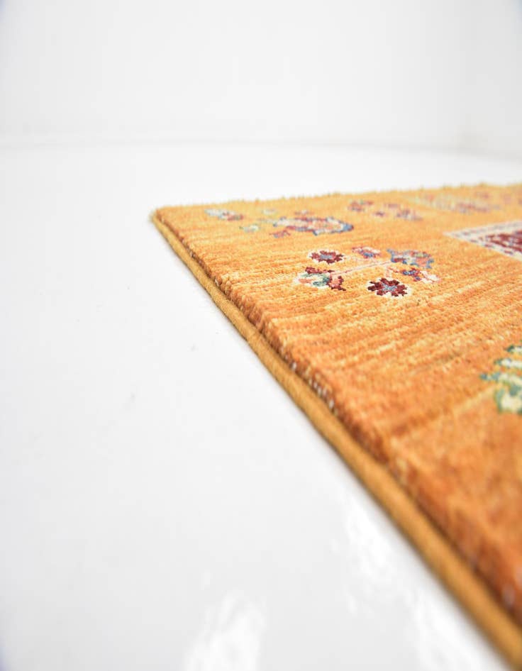 Detail image of 5' 3 x 6' 10  Hand Knotted Ariana Ziegler Rug