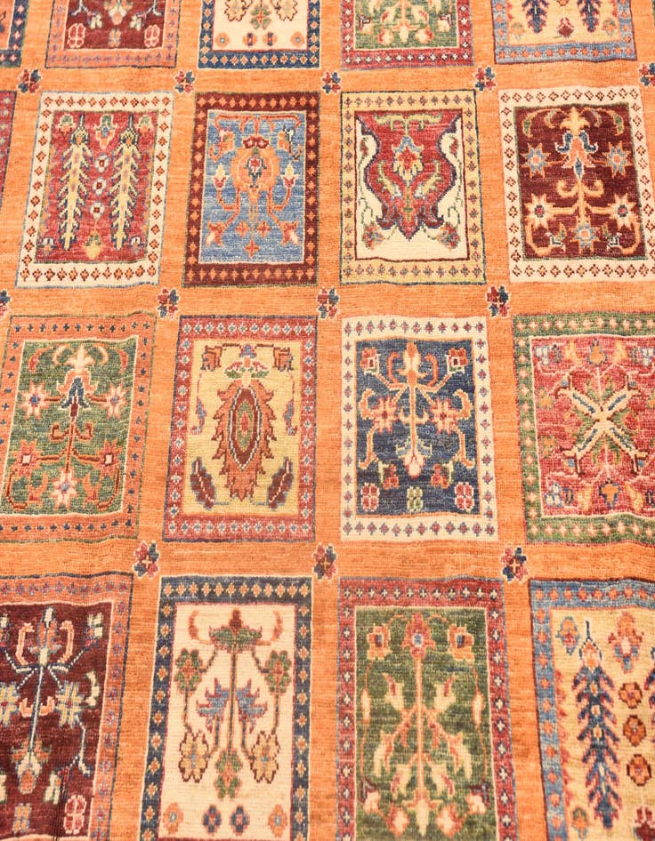Detail image of 7' x 10' 5 Hand Knotted Ariana Ziegler Rug