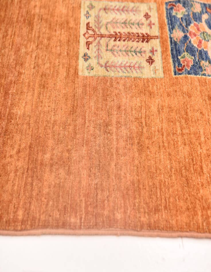 Detail image of 5' 9 x 7' 11  Hand Knotted Ariana Ziegler Rug