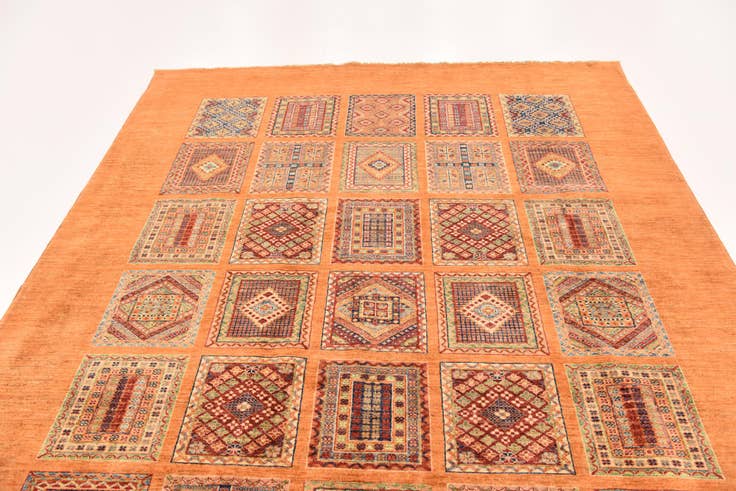 Detail image of 6' 9 x 9' 2 Hand Knotted Ariana Ziegler Rug