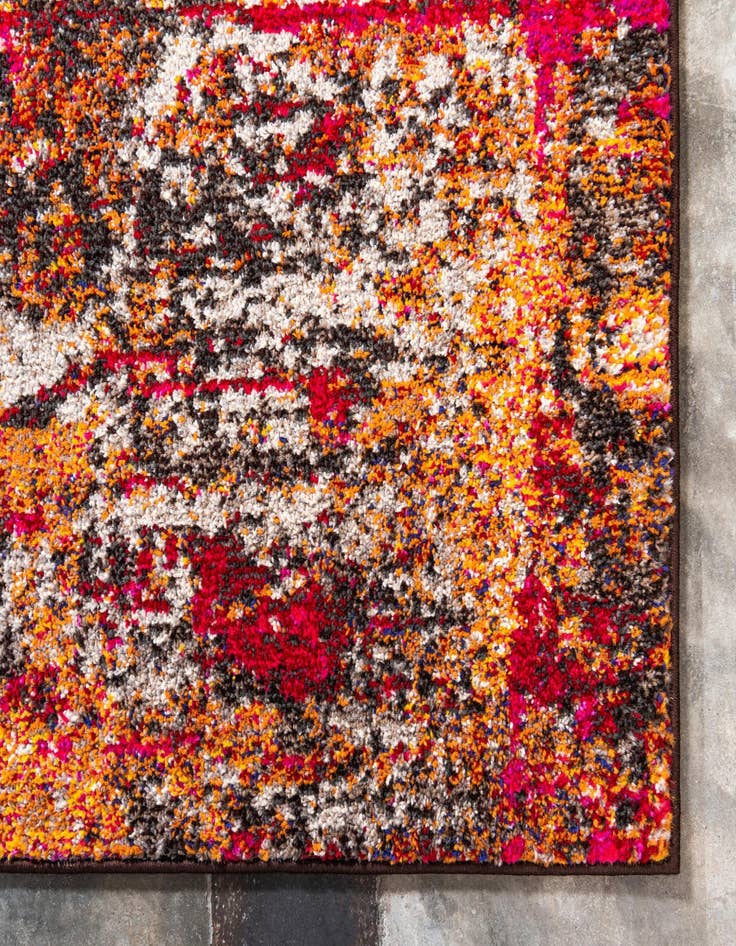 Detail image of 7' x 10'  Washable Casablanca Rug