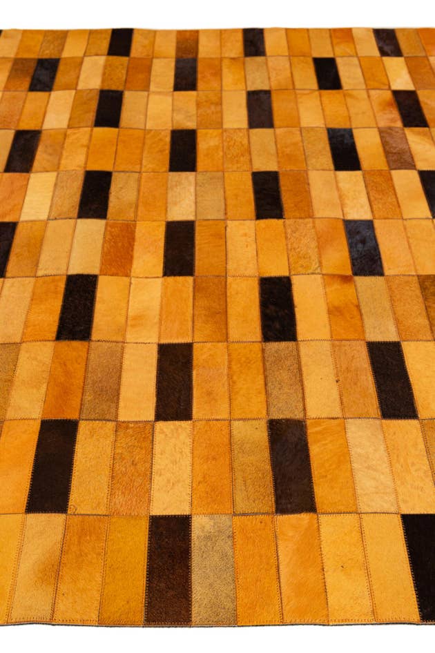 Detail image of 5' x 7' 11 Cowhide - Patchwork Rug