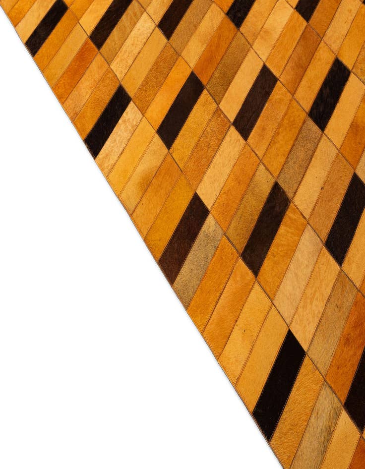 Detail image of 5' x 7' 11 Cowhide - Patchwork Rug